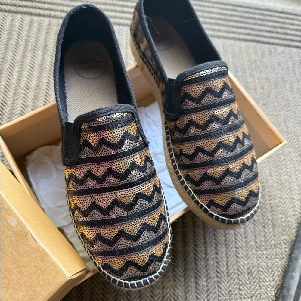 Chic Black and Gold Espadrilles